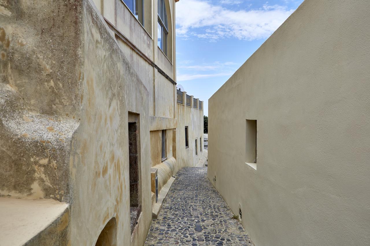 White & Co. La Torre Suites Pýrgos Екстериор снимка