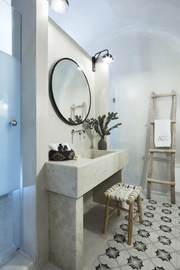 White & Co. La Torre Suites Pýrgos Екстериор снимка